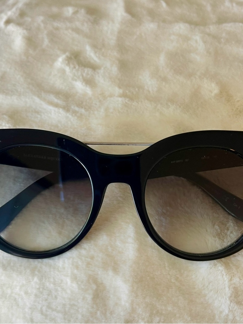 Alexander McQueen Black Round Women's Sunglasses